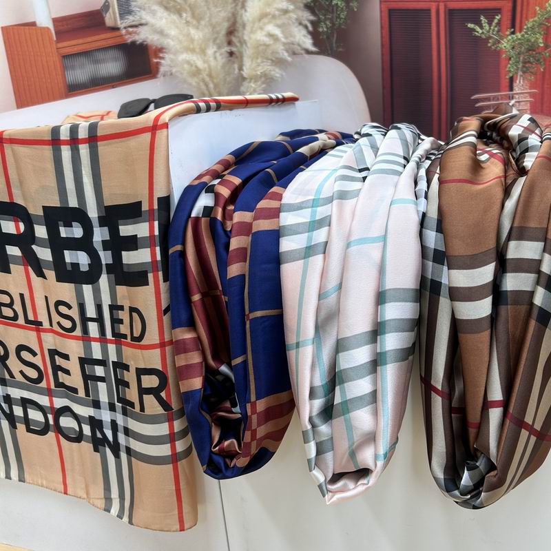 Burberry silk scarf 90-180cm E02